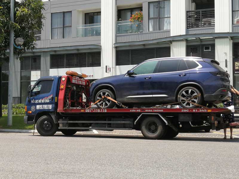 Dịch vụ cứu hộ ắc quy ô tô tại Trung tâm cứu hộ 119 có mặt nhanh chóng, thiết bị hiện đại