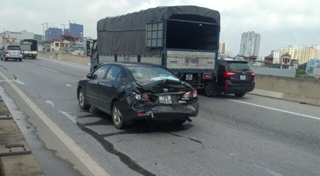 Quy trình cứu hộ ô tô đường vành đai 3 trên cao của chúng tôi