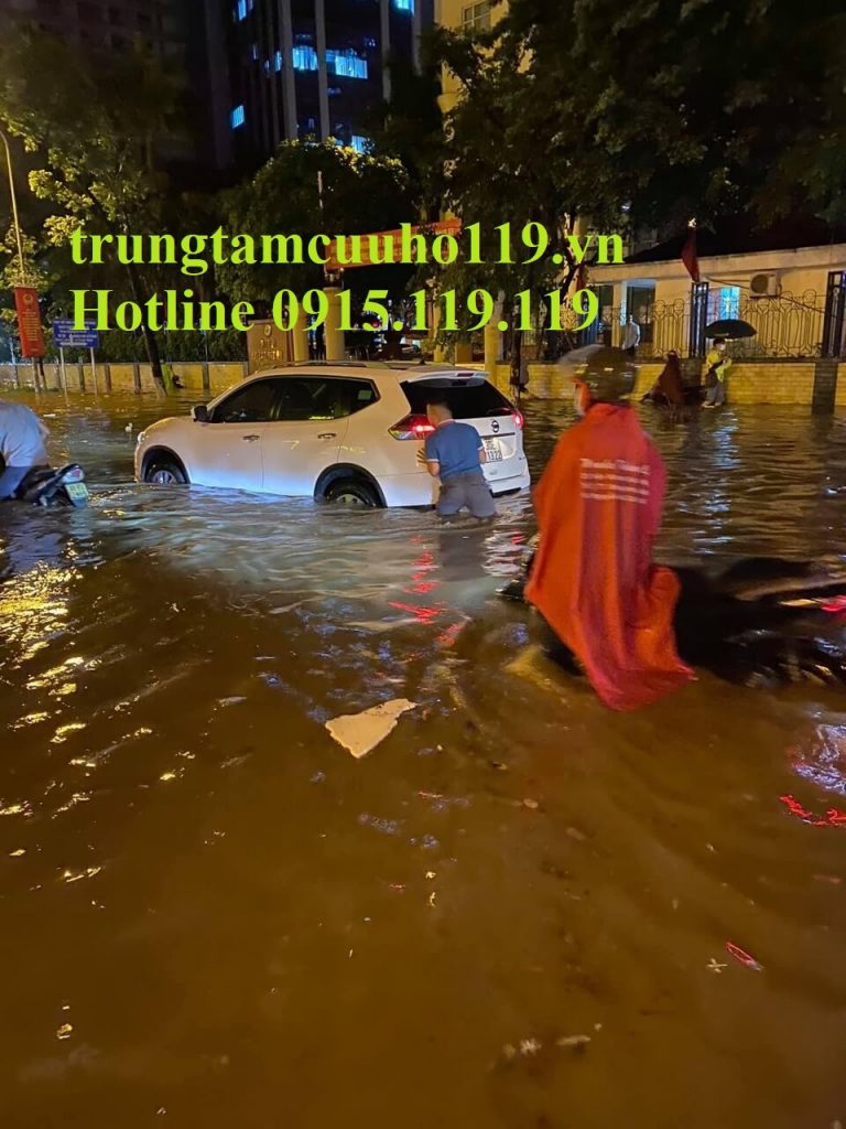 Cứu hộ giao thông Hà Nội