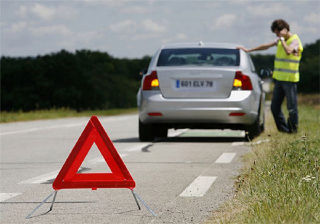 nhung-dieu-can-lam-khi-goi-cuu-ho-giao-thong