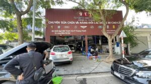 Gara ô tô Long Biên