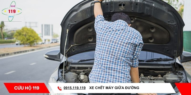 Xe chết máy giữa đường