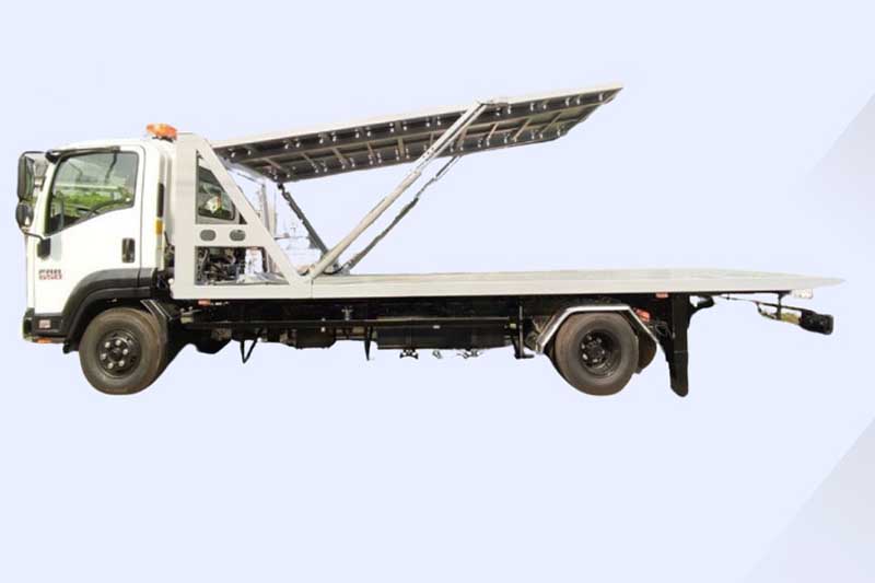 Xe cứu hộ sàn trượt bao gồm 3 bộ phận chính: Sàn chở xe, dây tăng chuyên dụng theo xe và cần kéo