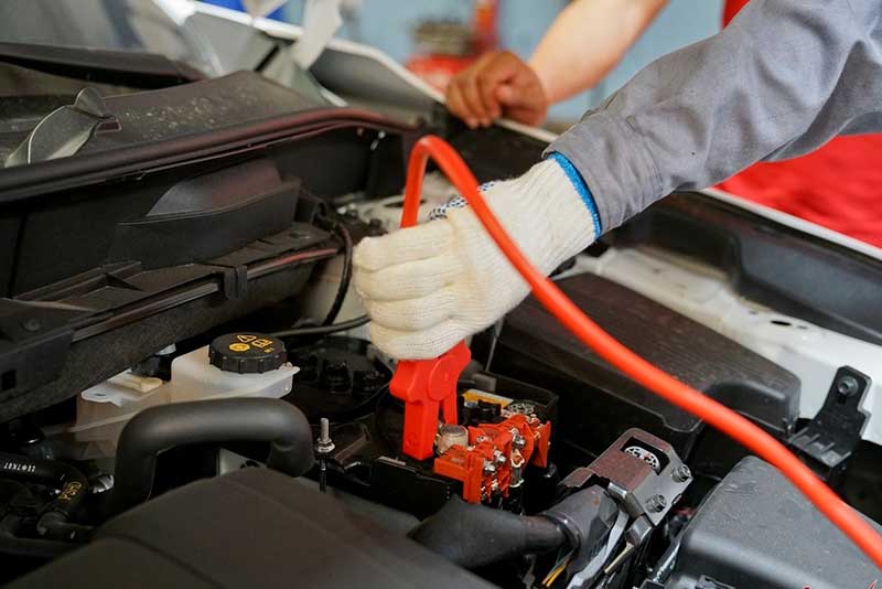 Cứu hộ ắc quy ô tô