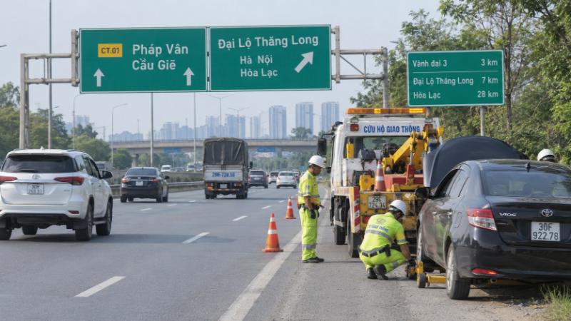 Số điện thoại cứu hộ giao thông hỗ trợ kịp thời cho phương tiện gặp sự cố trên cao tốc Pháp Vân và Đại Lộ Thăng Long