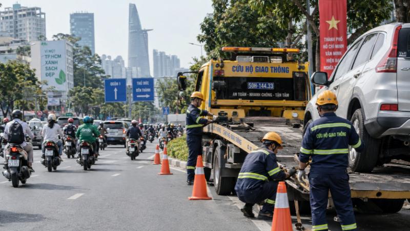 Số điện thoại cứu hộ giao thông giúp tài xế nhanh chóng gọi hỗ trợ khi xe gặp sự cố tại TP.HCM